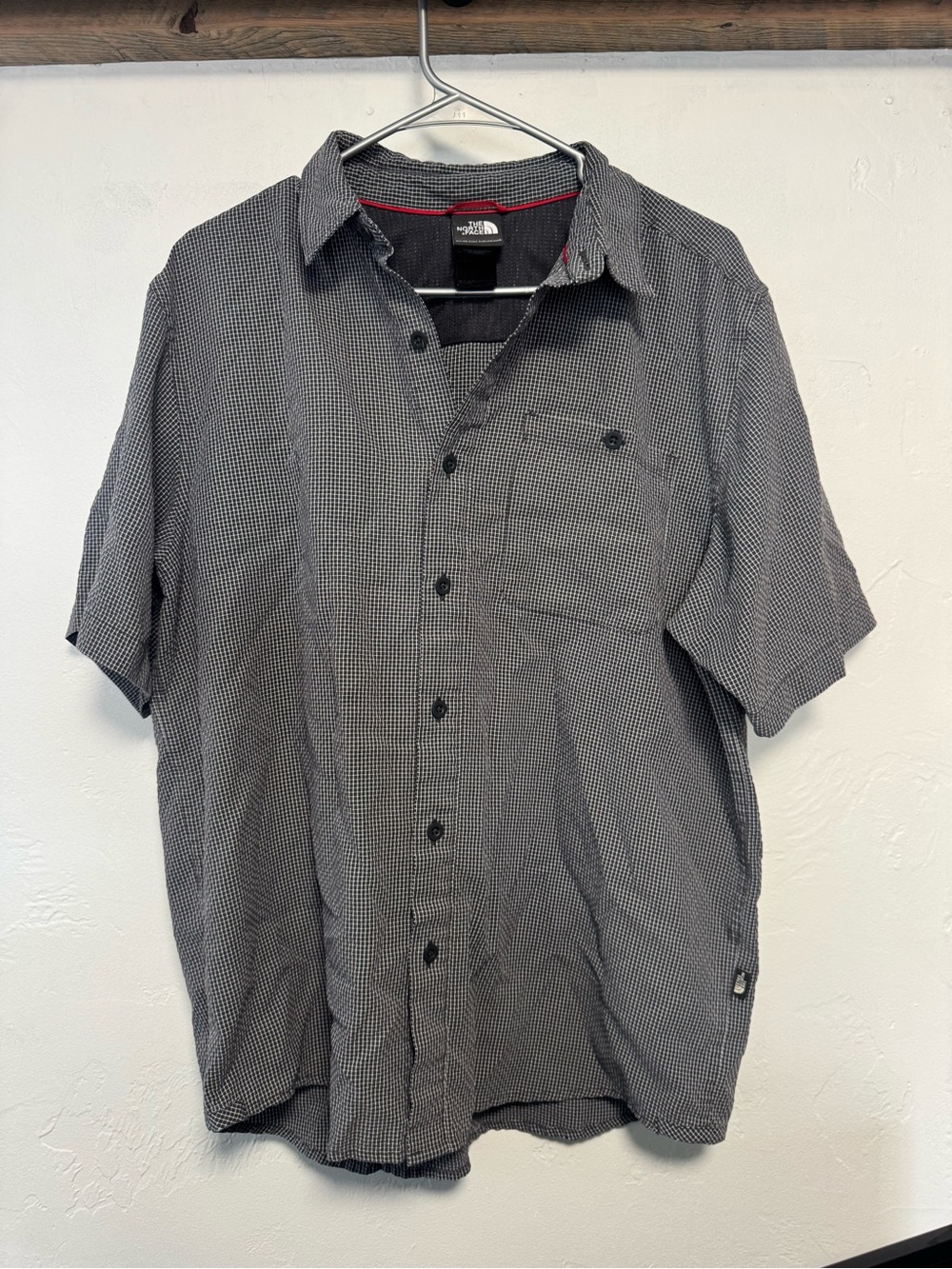 The North Face Men’s Short-Sleeve Micro-Check Button-Down Shirt - Black/Grey